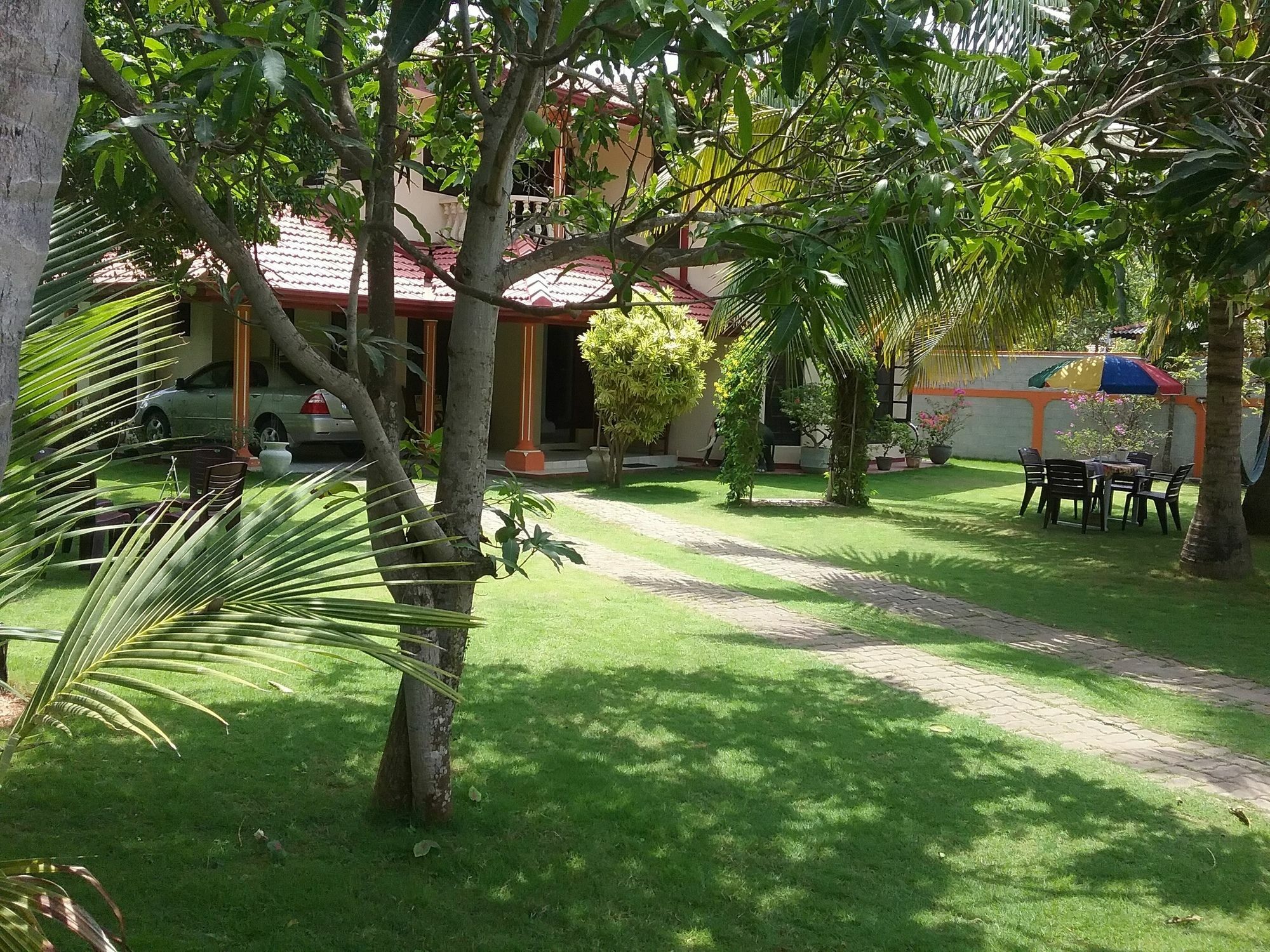 Sugandi Inn Kochchikade Exterior foto